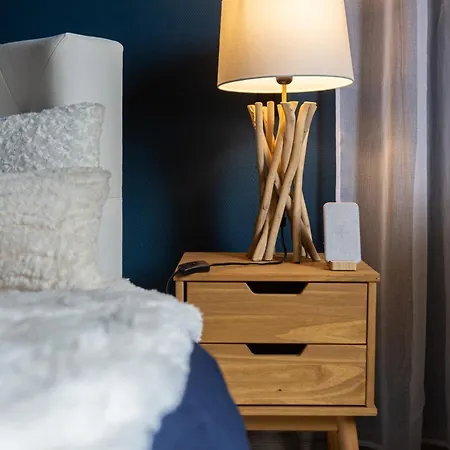 Lit Rond Tres Grand Et Confortable - Garage Possible Ou Parking Gratuit Rue - Gare 2 Min Et 4 Min En Tram - Ciel Etoile - Netflix Videoprojecteur - Luxe Et Evasion *
