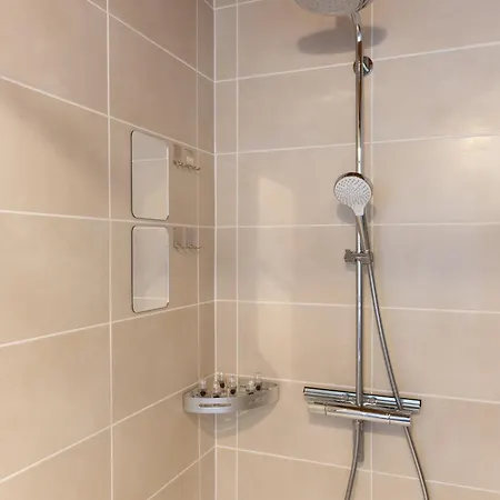 Lit Rond Tres Grand Et Confortable - Garage Possible Ou Parking Gratuit Rue - Gare 2 Min Et 4 Min En Tram - Ciel Etoile - Netflix Videoprojecteur - Luxe Et Evasion Strasbourg