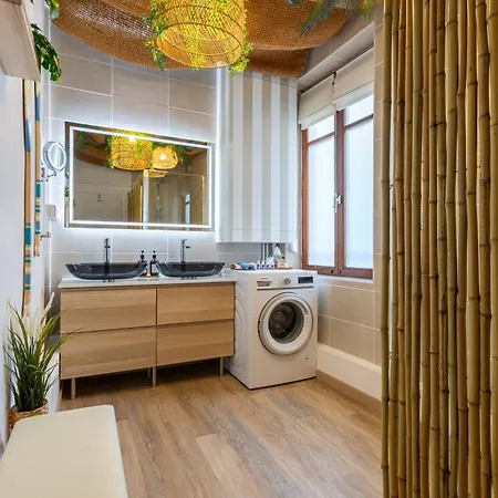 Appartement Lit Rond Tres Grand Et Confortable - Garage Possible Ou Parking Gratuit Rue - Gare 2 Min Et 4 Min En Tram - Ciel Etoile - Netflix Videoprojecteur - Luxe Et Evasion