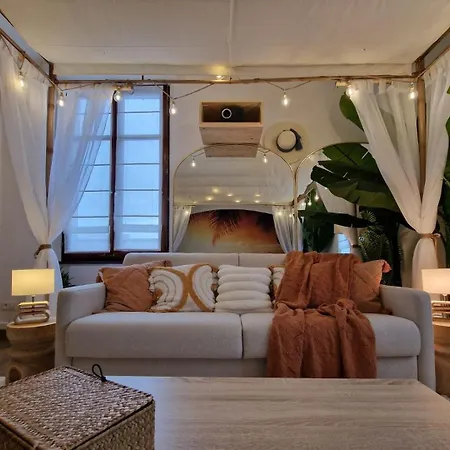 Lit Rond Tres Grand Et Confortable - Garage Possible Ou Parking Gratuit Rue - Gare 2 Min Et 4 Min En Tram - Ciel Etoile - Netflix Videoprojecteur - Luxe Et Evasion Appartement Strasbourg