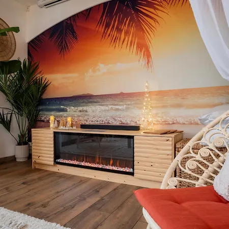 Lit Rond Tres Grand Et Confortable - Garage Possible Ou Parking Gratuit Rue - Gare 2 Min Et 4 Min En Tram - Ciel Etoile - Netflix Videoprojecteur - Luxe Et Evasion Appartement *